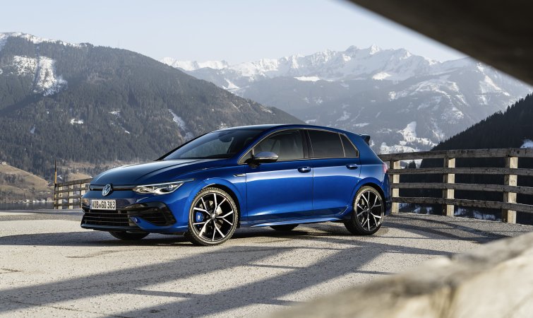 PHONG CÁCH HATCH THỂ THAO, TRẺ TRUNG VÀ CÁ TÍNH