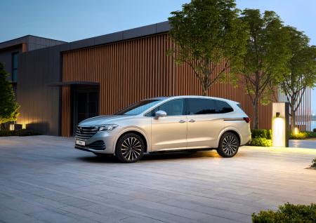 Giá xe Volkswagen Viloran kèm ưu đãi tháng 06/2026 tại miền Bắc
